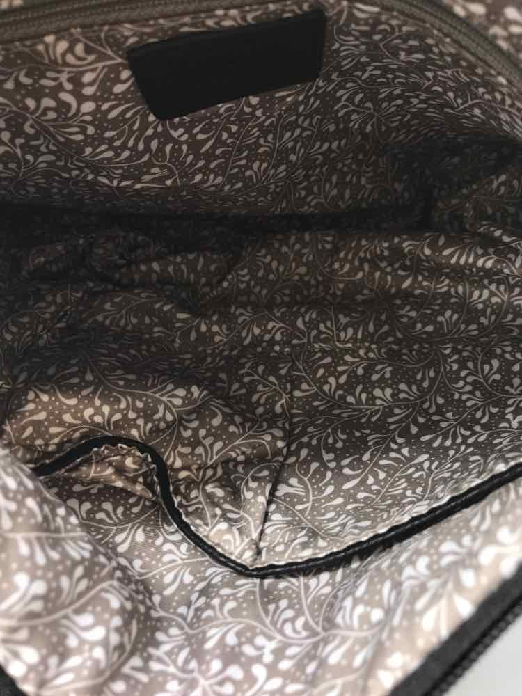 Pre-Owned Joy Sizeusan Black Crossbody Crossbody