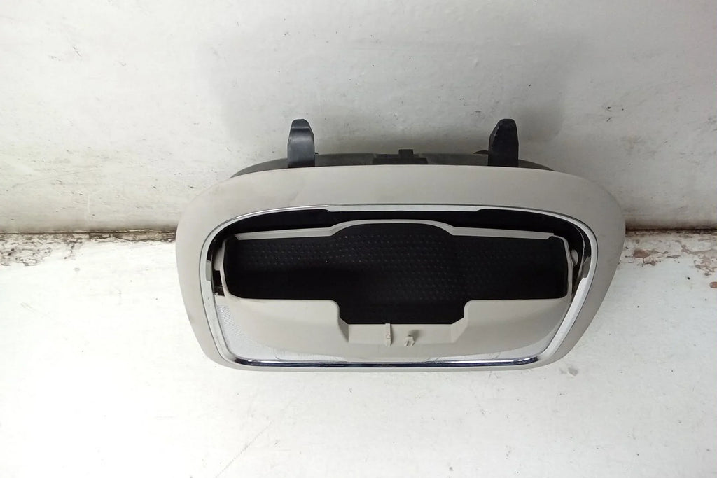 Pre-Owned 15 2015 Jeep Cherokee Overhead Roof Console OEM (Good)